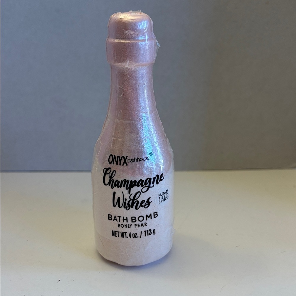💕5/25💕ONYX Bath House Champagne Wishes Bath Bomb 4oz